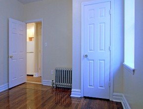 1055 Walton Ave in Bronx, NY - Building Photo - Interior Photo