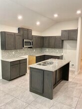 5412 Capilla St in Laredo, TX - Building Photo - Building Photo