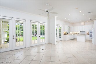 155 1st Ave S in Naples, FL - Building Photo - Building Photo