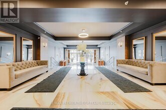 8302 Islington Ave. in Vaughan, ON - Building Photo - Building Photo