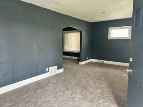 14011 Roselawn St in Detroit, MI - Building Photo - Building Photo