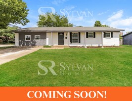 2701 Meadows Dr in Plano, TX - Building Photo