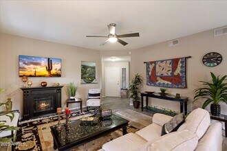 15252 N 100th St in Scottsdale, AZ - Foto de edificio - Building Photo