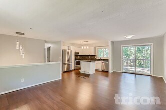 6865 Buckingham Rd in Woodbury, MN - Building Photo - Building Photo