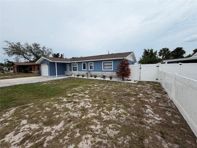 1767 Valencia Ave in Ormond Beach, FL - Foto de edificio - Building Photo
