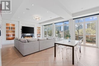 54 Cronin Dr in Toronto, ON - Building Photo - Building Photo