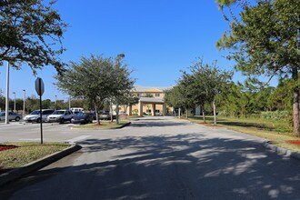 Villa Seton in Port St. Lucie, FL - Foto de edificio - Building Photo