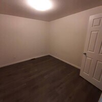 104 E Main St photo'