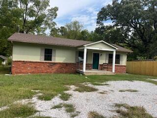 612 Baxter St in Neosho, MO - Building Photo