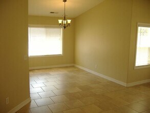 135 Nightfall Rd in San Jacinto, CA - Building Photo - Building Photo