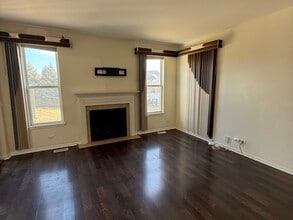 286 Wolverine Dr in Oswego, IL - Building Photo - Building Photo