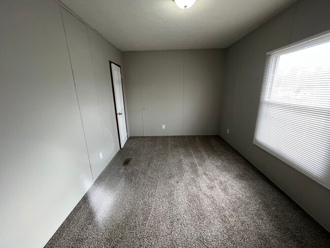 54 Locust St in Hopkinsville, KY - Building Photo - Building Photo