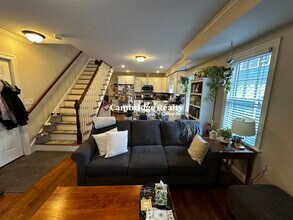 51 Cedar St, Unit B in Cambridge, MA - Building Photo - Building Photo