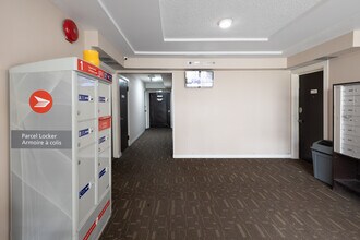 Cameron Manor in New Westminster, BC - Building Photo - Lobby