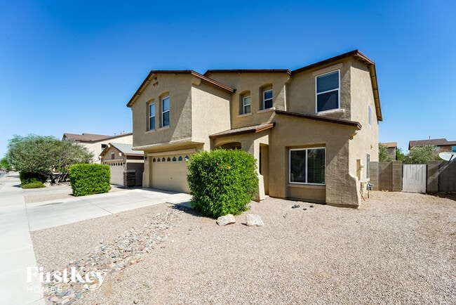 5895 E Hackle Ln in Tucson, AZ - Building Photo - Building Photo