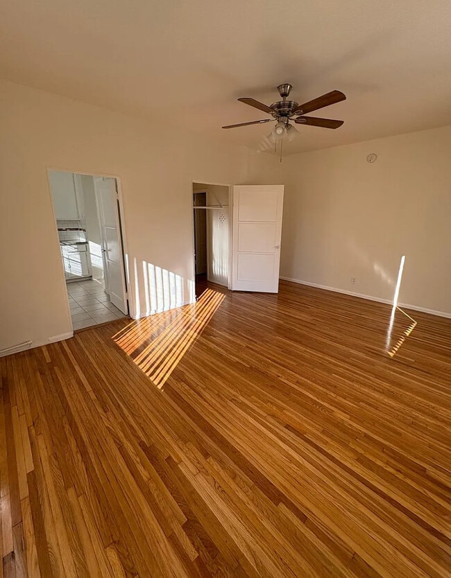 4262 W 1st St, Los Angeles, CA, 90004