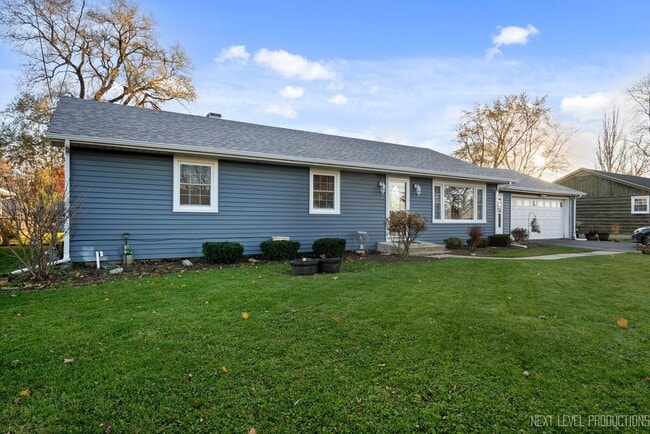 1685 Sheffer Road in Aurora, IL - Building Photo - Building Photo