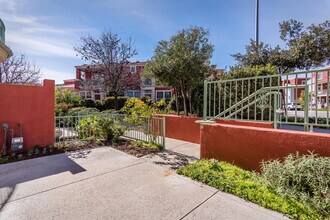 903 Lawrence Dr, Unit 903 Lawrence in San Luis Obispo, CA - Building Photo - Building Photo