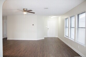 6003 Limestone Mill Dr in San Antonio, TX - Building Photo - Building Photo