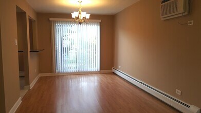 10440 Mason Ave in Oak Lawn, IL - Building Photo - Building Photo