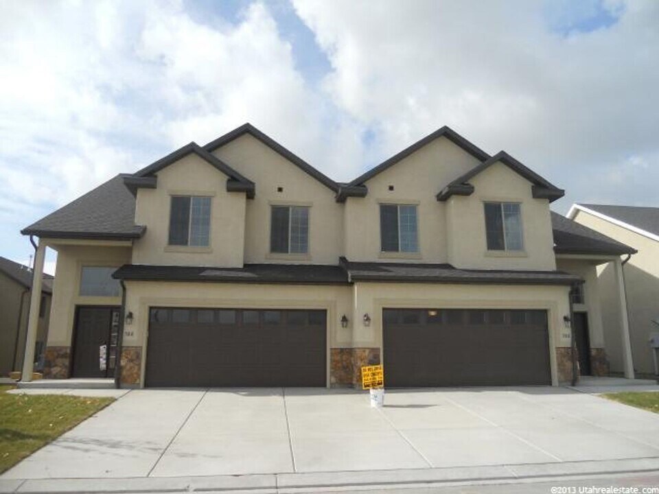 586 S 420 E in American Fork, UT - Building Photo