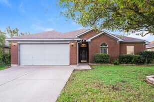 1101 Marcia Ln in Burleson, TX - Building Photo