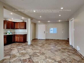 1031 W 12th St in Los Angeles, CA - Foto de edificio - Building Photo