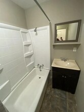 2795 Dennis St in Orange, TX - Building Photo - Building Photo