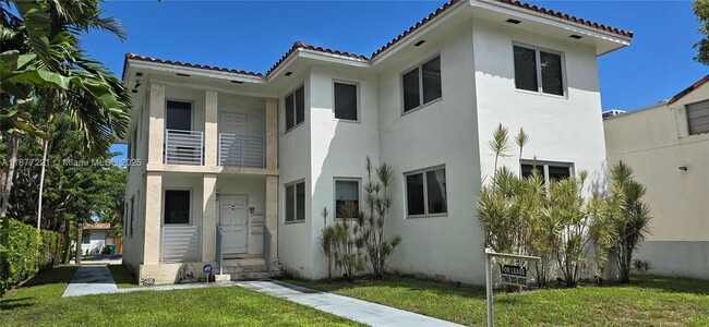 property at 3915 Ponce De Leon Blvd