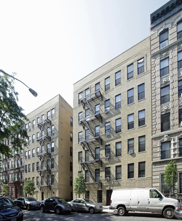 208 W 149th St in New York, NY - Building Photo