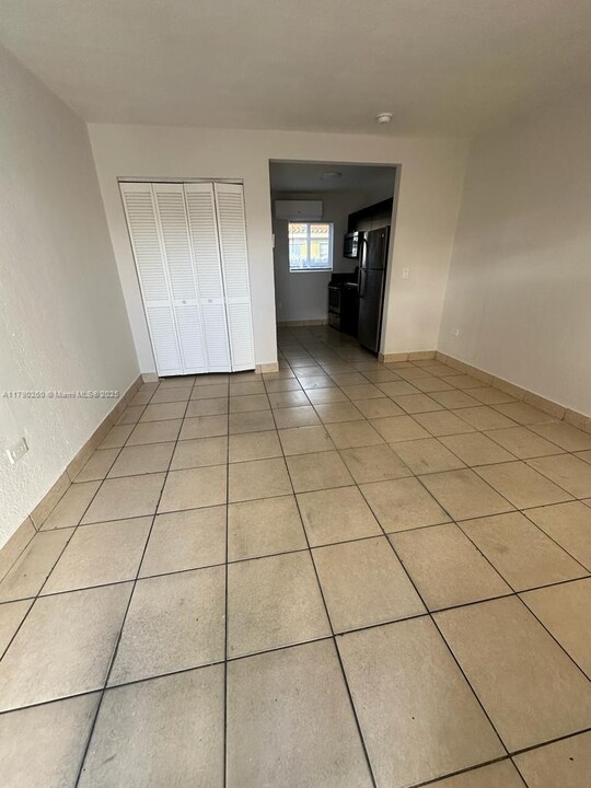 1015 Palm Ave in Hialeah, FL - Building Photo