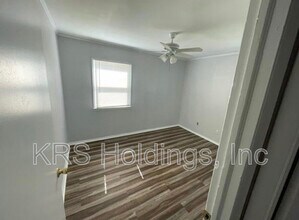 1301 Grimes Rd in Hampton, VA - Building Photo - Building Photo