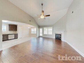 1489 Coronado Dr in Clarksville, TN - Foto de edificio - Building Photo