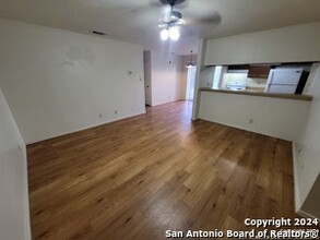 8936 Golden Brook in San Antonio, TX - Building Photo - Building Photo