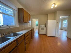 1036 N Shaver St in Portland, OR - Building Photo - Building Photo