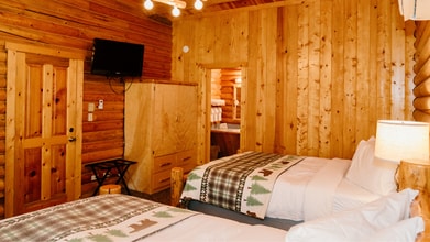 3765 MT Highway 40 W in Columbia Falls, MT - Foto de edificio - Building Photo