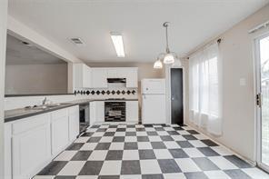 7012 Sorcey Rd in Dallas, TX - Building Photo - Building Photo