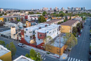 1425-1437 34th St in Emeryville, CA - Foto de edificio - Building Photo