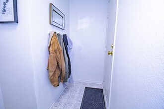 8408 Spring Desert Pl in Rancho Cucamonga, CA - Building Photo - Building Photo