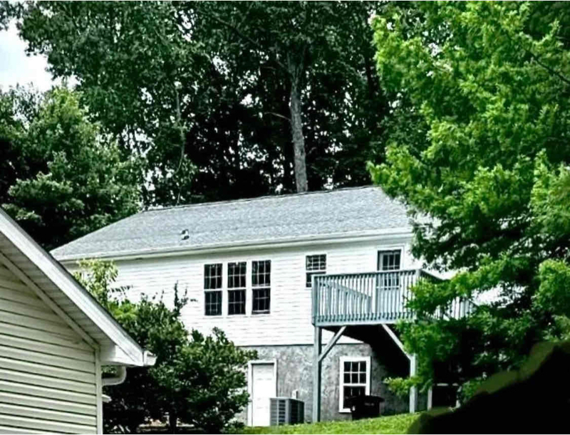 124 Kent St in Black Mountain, NC - Building Photo