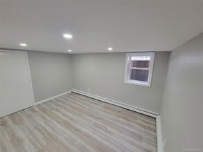 96 Hallock Landing Rd in Rocky Point, NY - Building Photo - Building Photo