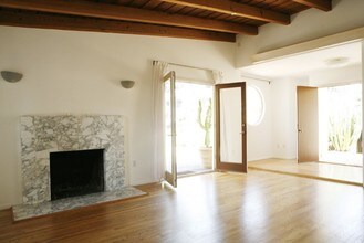 2616 Walnut Ave in Manhattan Beach, CA - Building Photo - Building Photo