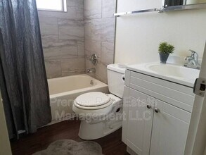 4476 E Bails Pl in Denver, CO - Building Photo - Building Photo