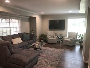 Marella Apartments in Tulsa, OK - Building Photo - Building Photo