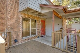 1703 Waterloo Tr in Austin, TX - Foto de edificio - Building Photo