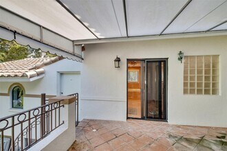 1226 Cordova St in Coral Gables, FL - Building Photo - Building Photo
