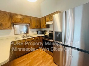 2307 Mailand Rd E in Maplewood, MN - Building Photo - Building Photo