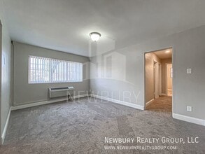 313 San Juan Dr in McKeesport, PA - Building Photo - Building Photo