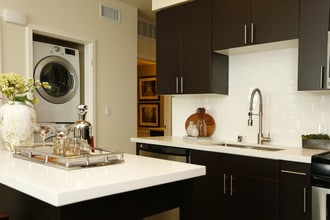 The Adeline in Glendale, CA - Foto de edificio - Interior Photo