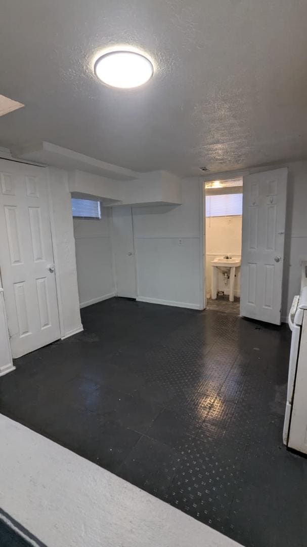 property at 39 E Parkview Ave